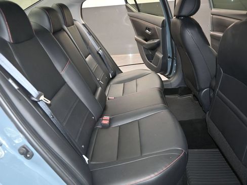 Used 2025 Nissan Sentra SR w/ SR Premium Package FWD image 33
