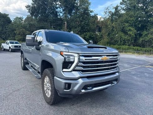 Used 2024 Chevrolet Silverado 2500 High Country w/ Technology Package AWD/4WD image 13