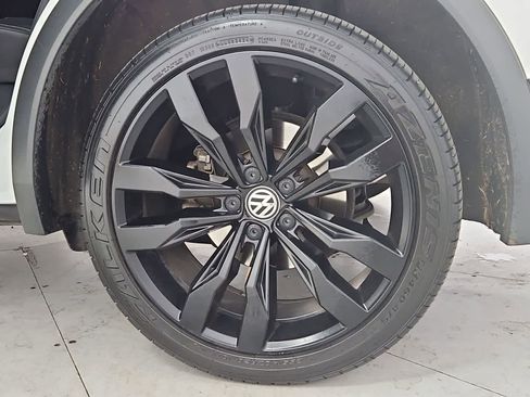 Certified 2021 Volkswagen Tiguan SE R-Line AWD/4WD image 13