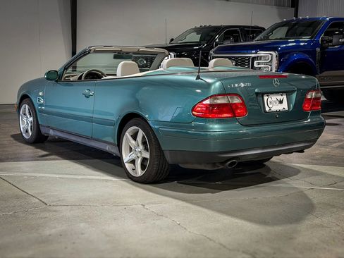 Used 1999 Mercedes-Benz CLK 320 Cabriolet image 4