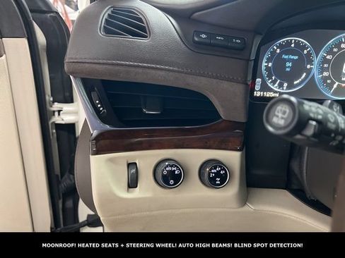 Used 2015 Cadillac Escalade Luxury AWD/4WD image 18