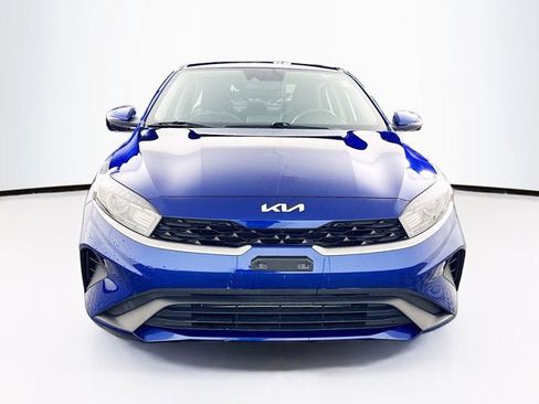 Used 2023 Kia Forte LXS w/ LXS Technology Package image 2