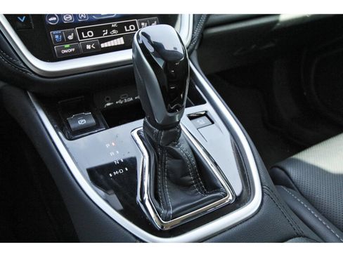 Used 2024 Subaru Outback Touring AWD/4WD image 25