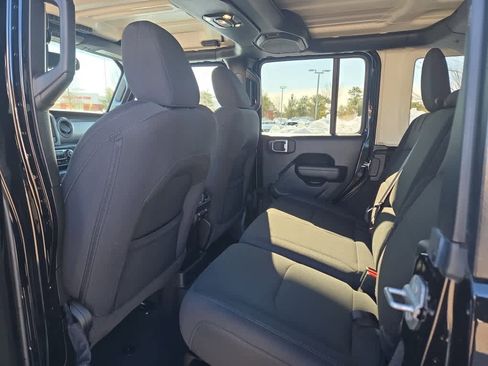 Used 2023 Jeep Wrangler Unlimited w/ Cold Weather Group image 23