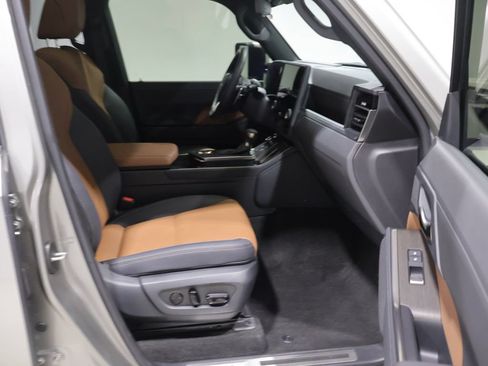 Used 2025 Lexus GX 550 AWD/4WD image 21