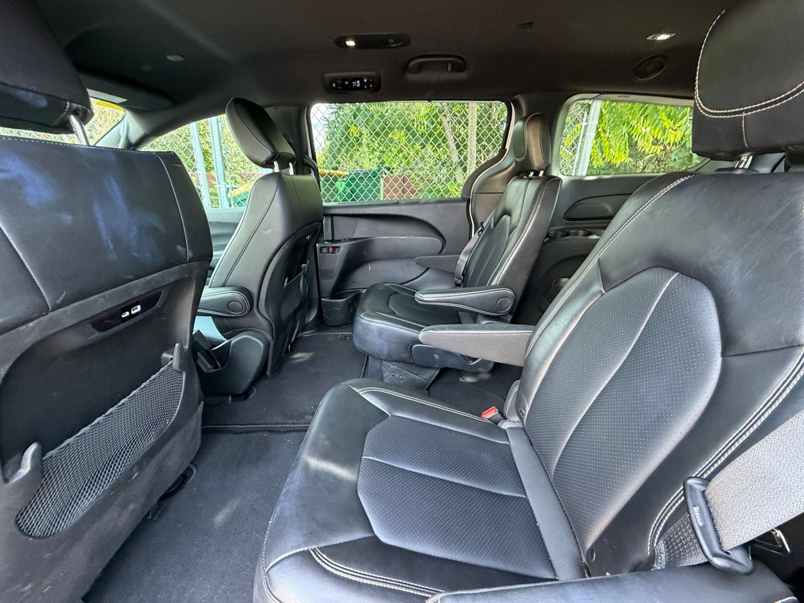 Used 2025 Chrysler Pacifica Select FWD image 27