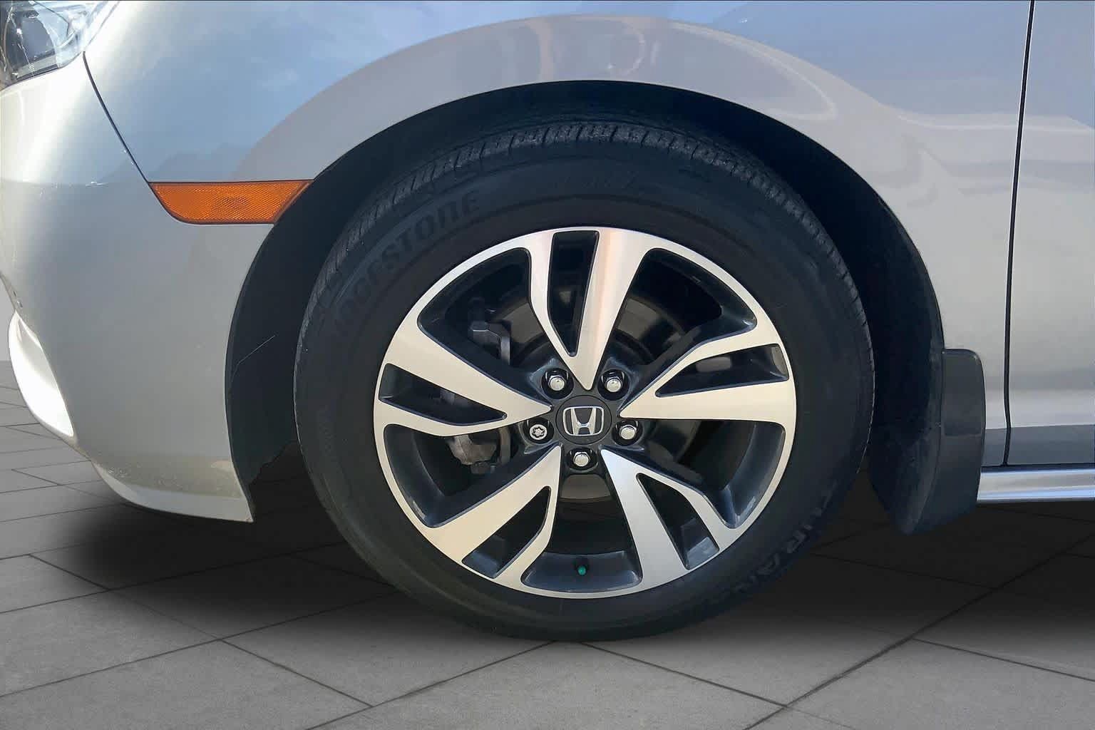 Used 2023 Honda Odyssey Touring image 11