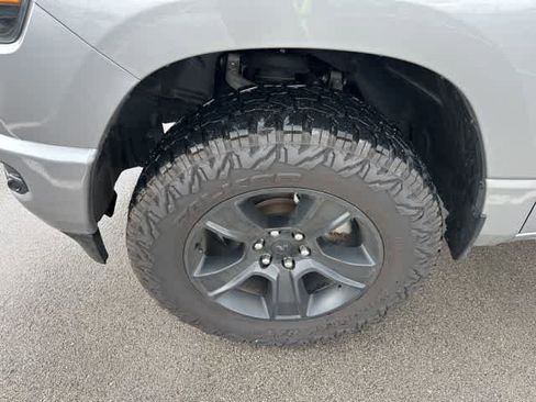 Used 2022 RAM 1500 Big Horn AWD/4WD image 3