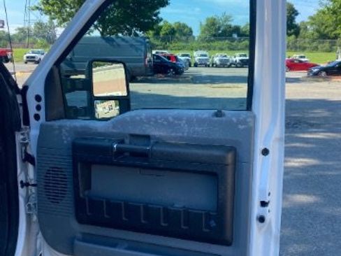 Used 2015 Ford F250 XL w/ Power Equipment Group image 16