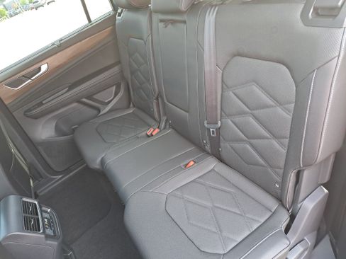 New 2026 Volkswagen Atlas SE image 15