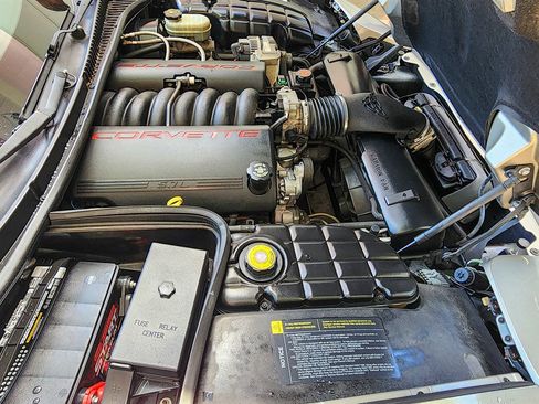 Used 1998 Chevrolet Corvette Coupe w/ Memory Pkg RWD image 27