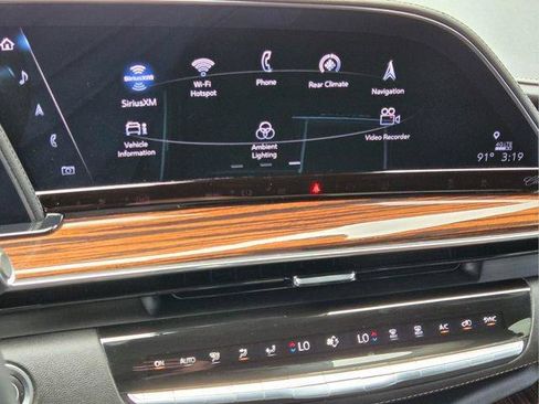 Certified 2023 Cadillac Escalade Premium Luxury AWD/4WD image 28