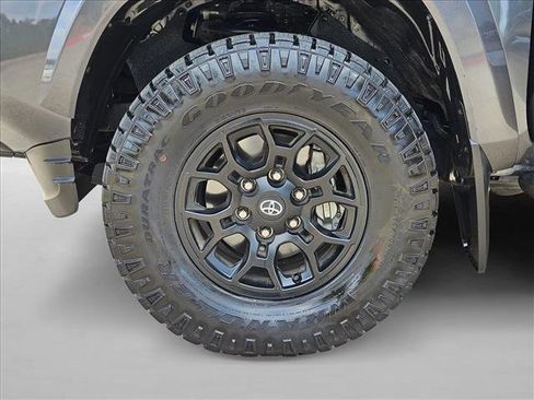 Used 2022 Toyota Tacoma SR5 image 22