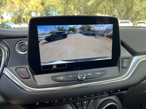 Used 2025 Chevrolet Blazer LT image 21