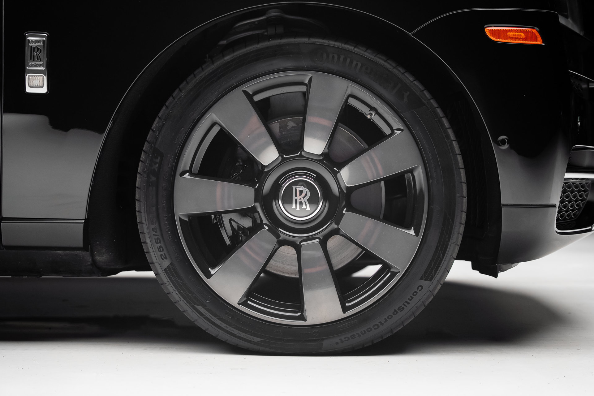 Used 2022 Rolls-Royce Cullinan w/ Technology Package AWD/4WD image 40