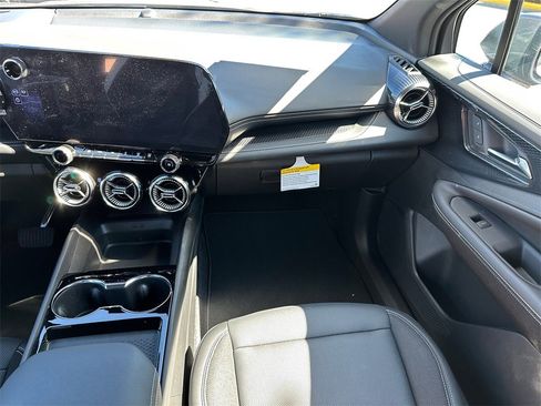 Used 2024 Chevrolet Blazer EV LT image 19