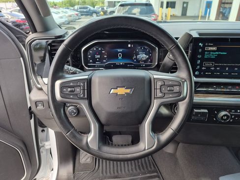 Used 2023 Chevrolet Silverado 1500 LT AWD/4WD image 14