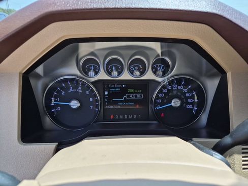 Used 2014 Ford F250 King Ranch w/ FX4 Off-Road Package AWD/4WD image 26