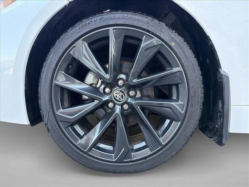 Used 2023 Toyota Corolla SE w/ Carpet Mat Package (TMS) FWD image 7