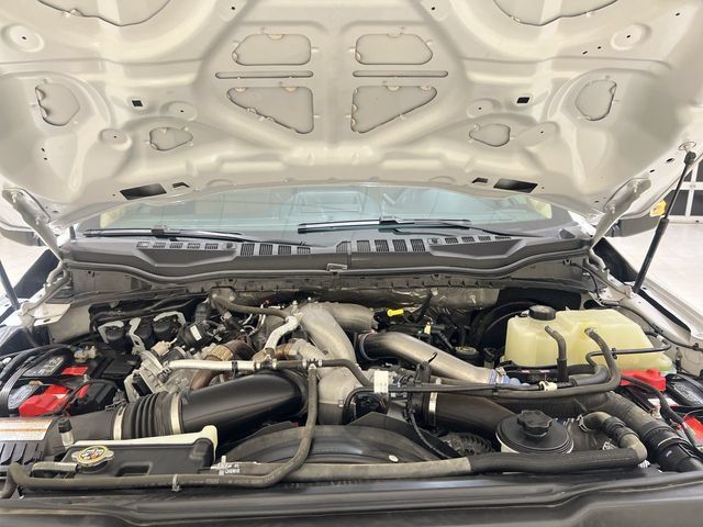 Used 2022 Ford F350 Lariat w/ Lariat Ultimate Package AWD/4WD image 26