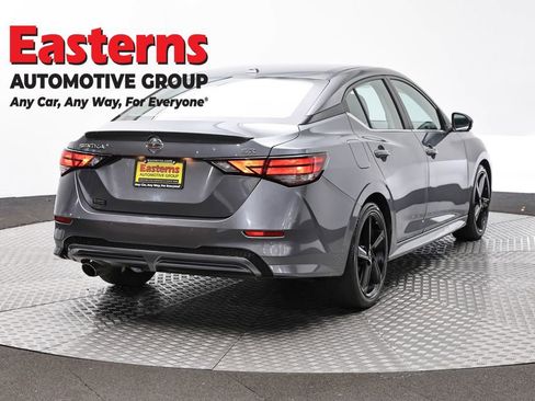 Used 2023 Nissan Sentra SR w/ SR Premium Package image 5