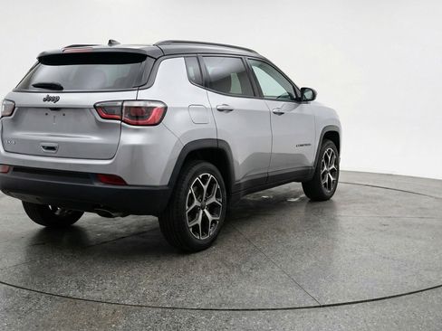Used 2025 Jeep Compass Limited AWD/4WD image 9