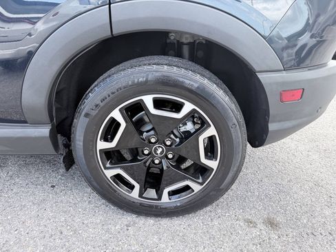 Used 2022 Ford Bronco Sport Outer Banks AWD/4WD image 9