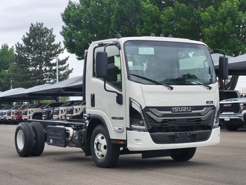 New 2026 Isuzu NPR RWD image 3