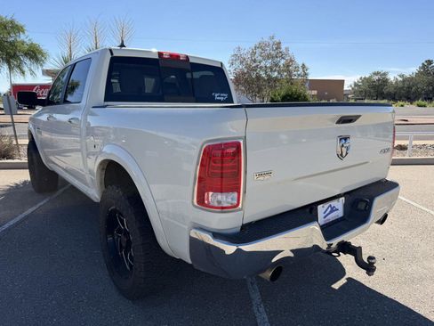 Used 2018 RAM 1500 Laramie AWD/4WD image 3