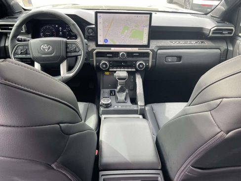 Used 2025 Toyota Tacoma Limited AWD/4WD image 14