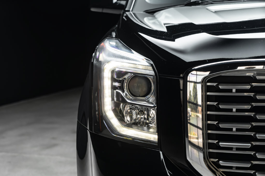 Used 2020 GMC Yukon Denali w/ Enhanced Security Package AWD/4WD image 5