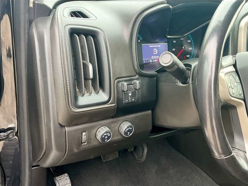 Used 2022 GMC Canyon Denali image 10