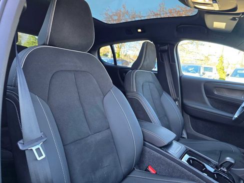 Used 2023 Volvo C40 P8 Recharge Plus image 11