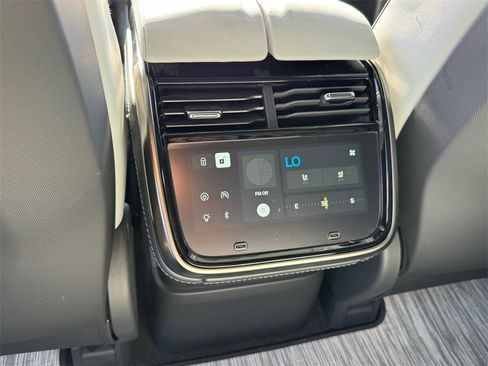 Used 2022 Rivian R1T Adventure image 15