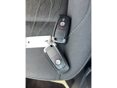 Used 2021 Ford EcoSport SE FWD image 32
