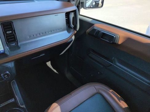Used 2024 Ford Bronco Outer Banks AWD/4WD image 17