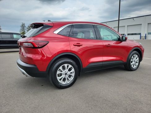 Used 2023 Ford Escape Active w/ Tech Pack #2 AWD/4WD image 4