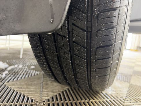 Used 2024 Nissan Rogue SV image 12