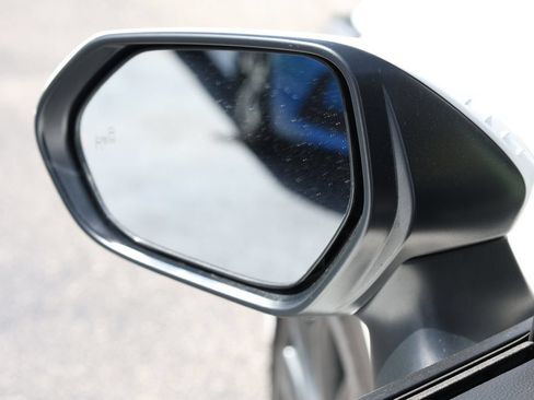 Used 2025 Toyota Corolla XSE FWD image 9