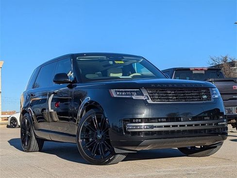 Used 2024 Land Rover Range Rover Long Wheelbase Autobiography image 2