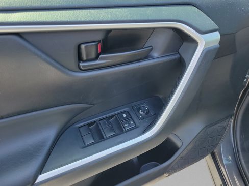 Used 2025 Toyota RAV4 LE FWD image 7
