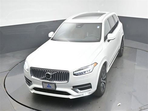 Used 2023 Volvo XC90 B5 Plus image 46