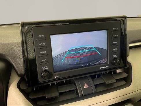 Used 2020 Toyota RAV4 XLE w/ Convenience Package FWD image 14