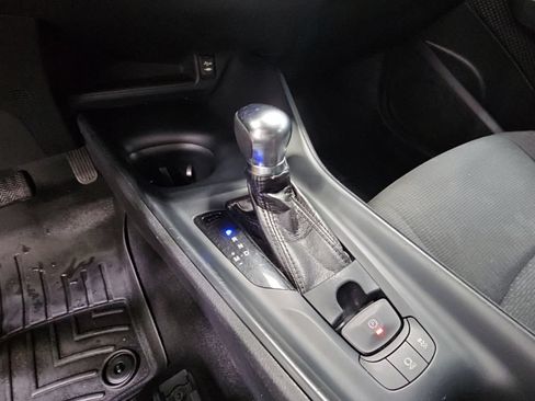 Used 2018 Toyota C-HR XLE FWD image 18