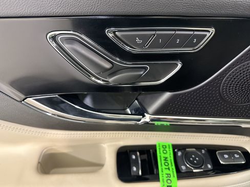 New 2026 Lincoln Corsair Premiere FWD image 11