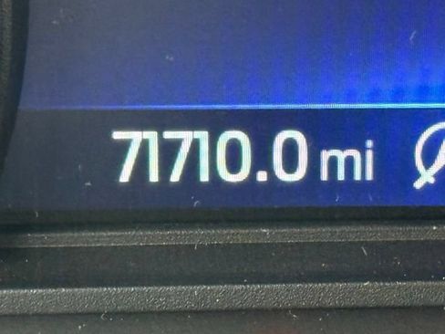 Used 2020 Ford Explorer XLT w/ Equipment Group 202A AWD/4WD image 23