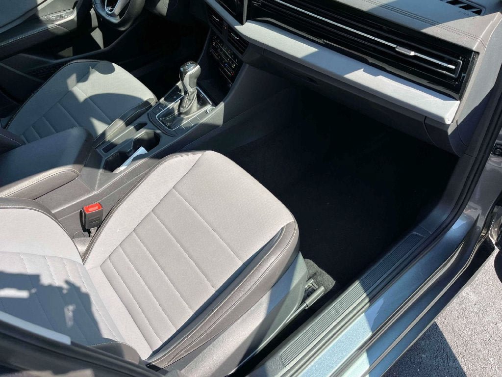Used 2025 Volkswagen Jetta SE FWD image 20