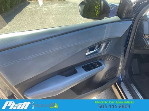 Used 2023 Nissan Ariya AWD/4WD image 24