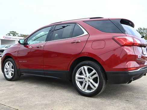 Used 2018 Chevrolet Equinox Premier image 3