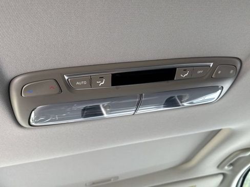 Used 2025 Kia Telluride S FWD image 21